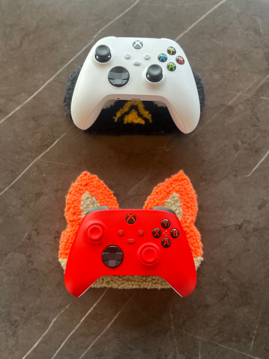 Grumpy penguin glasses/jewelry mini rug